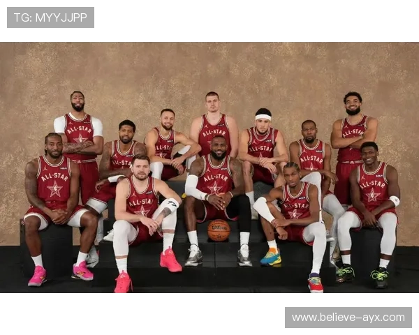 詹姆斯迎来个人生涯第八次全明星首发 获得球迷最高票支持